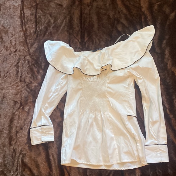 Black and white off the shoulder corset blouse - Picture 4 of 6